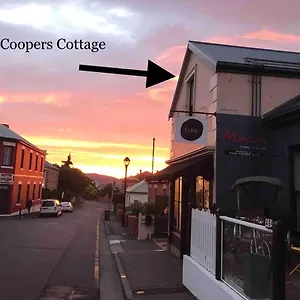 Apartment Coopers Battery Point, Hobart